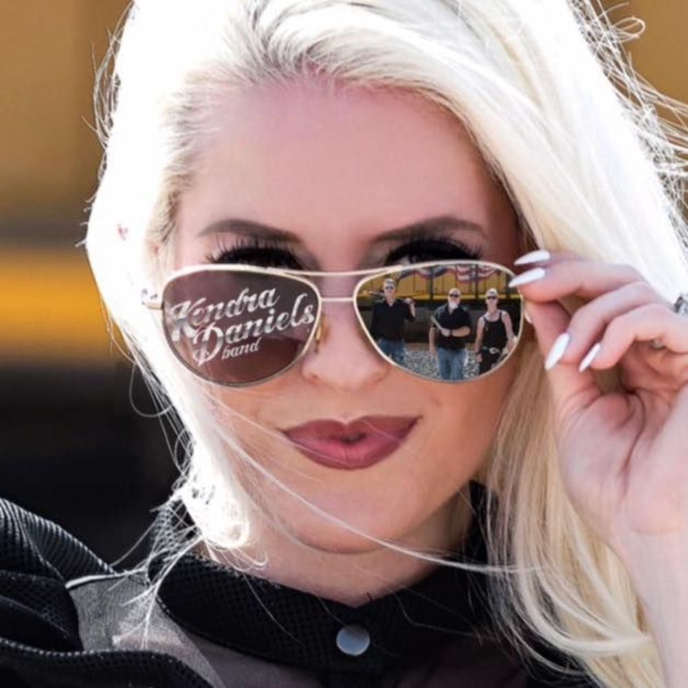 Meet your Posher, Kendra